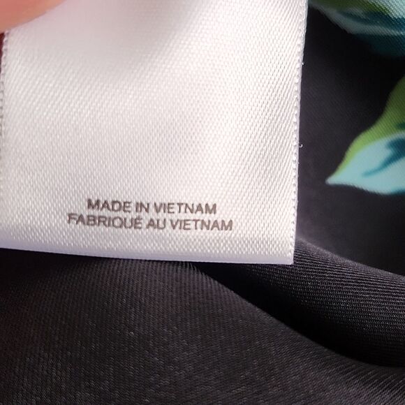 Express Pretty Poppies Bold Floral Boho Blouse, black red & green, S - Picture 7 of 8